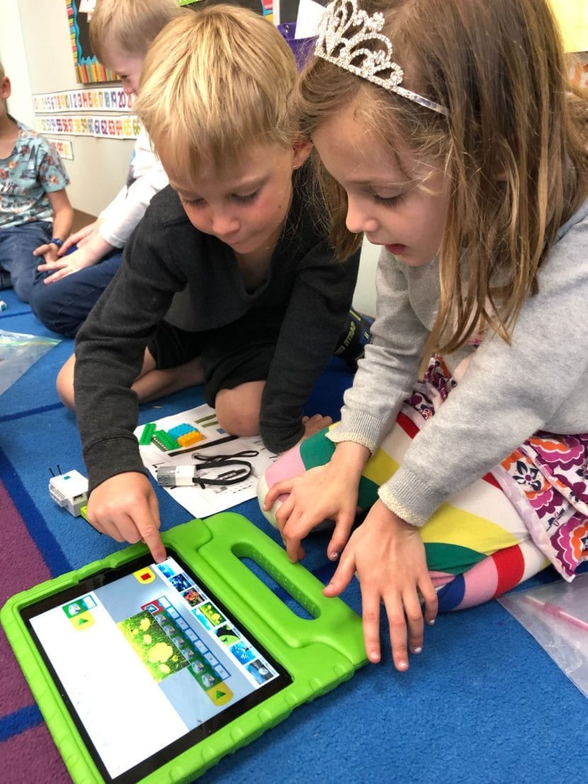 Lego Wedo 2.0: What You Need To Know (Complete Review) - Liam's Coding  Journey